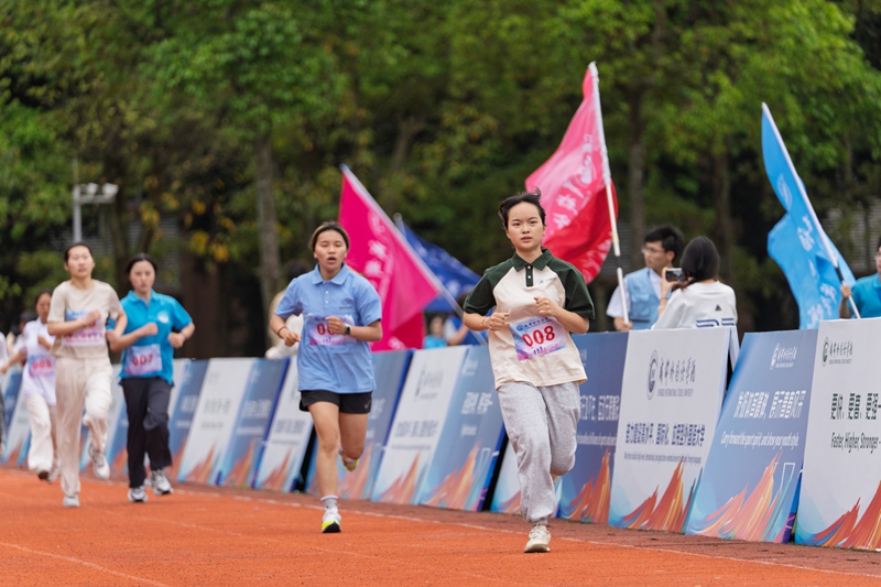 女子800米 张昊阳52.jpg