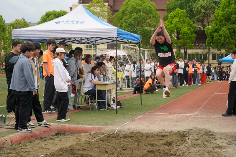 男子跳远 闫佳洲 (4).jpg