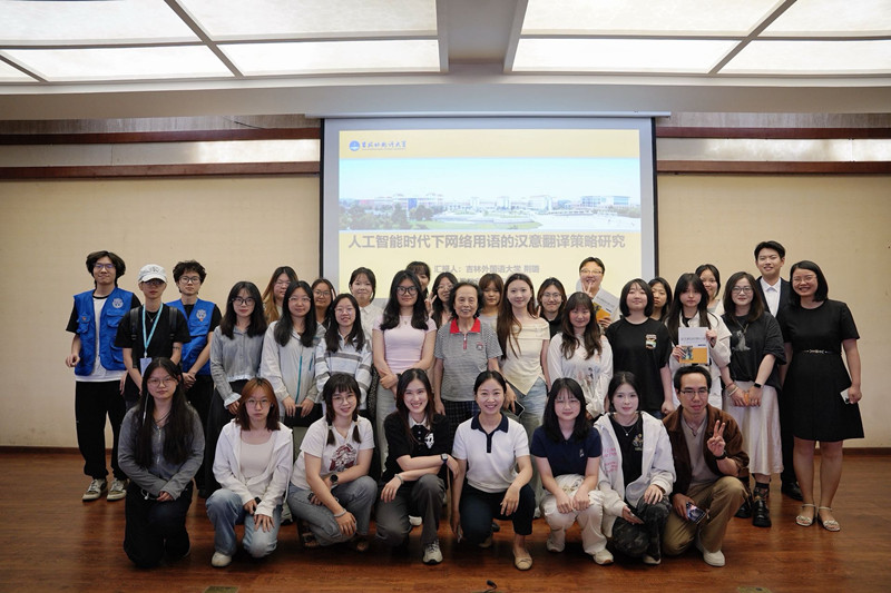20260528我国意大利语教育界著名学者张密教授莅临我校开展学术讲座_副本.jpg